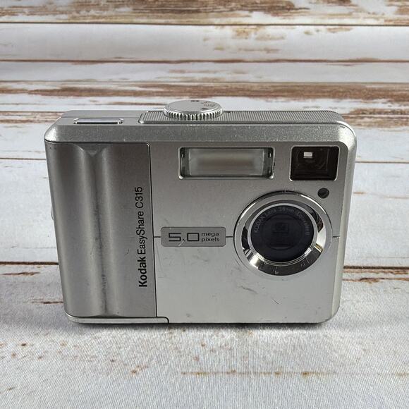 Kodak EasyShare C315 5.0MP Digital Camera - Tested Working - Uses AA Batteries - Picture 1 of 4